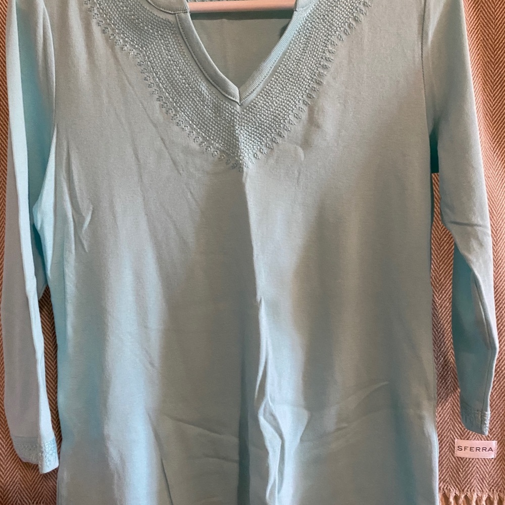 Talbots V- Neck 3/4 sleeve Top